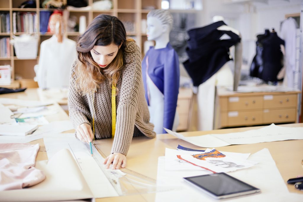 design profession salaries for fashion designers